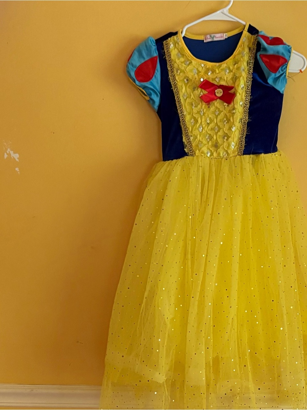 Snow White Dress/Costume. Size 10.
